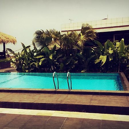 The Rizen Hotel Cisarua Luaran gambar