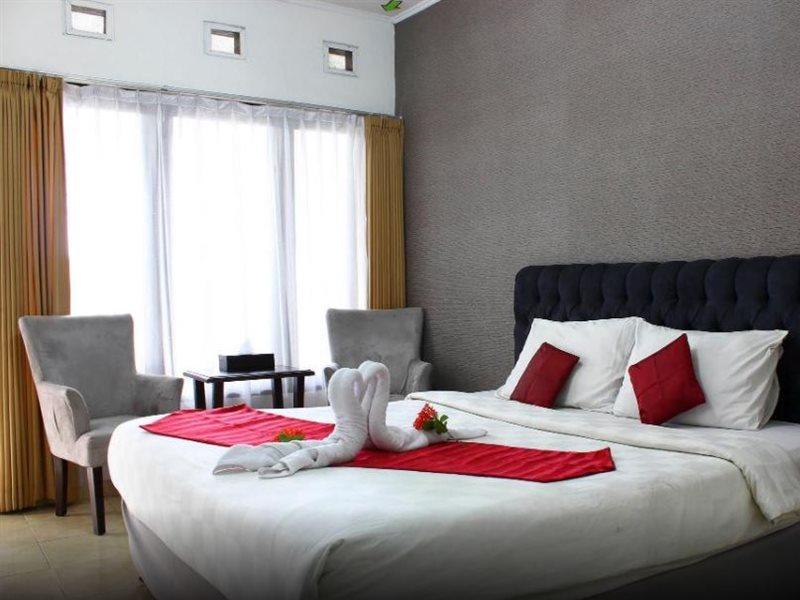 The Rizen Hotel Cisarua Luaran gambar
