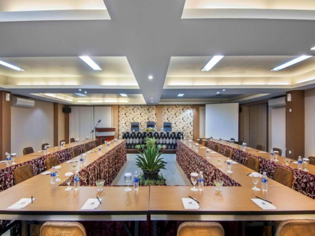 The Rizen Hotel Cisarua Luaran gambar
