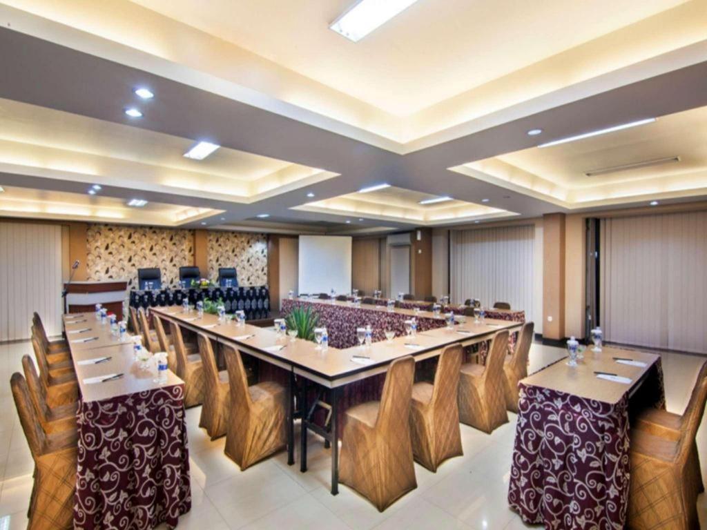The Rizen Hotel Cisarua Luaran gambar