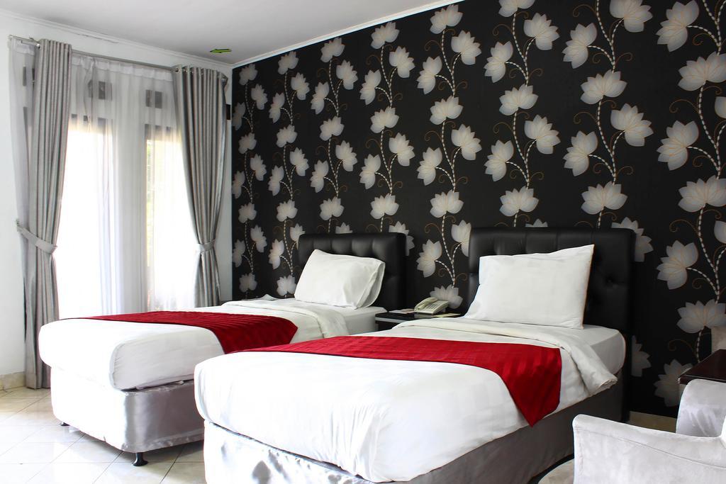 The Rizen Hotel Cisarua Luaran gambar