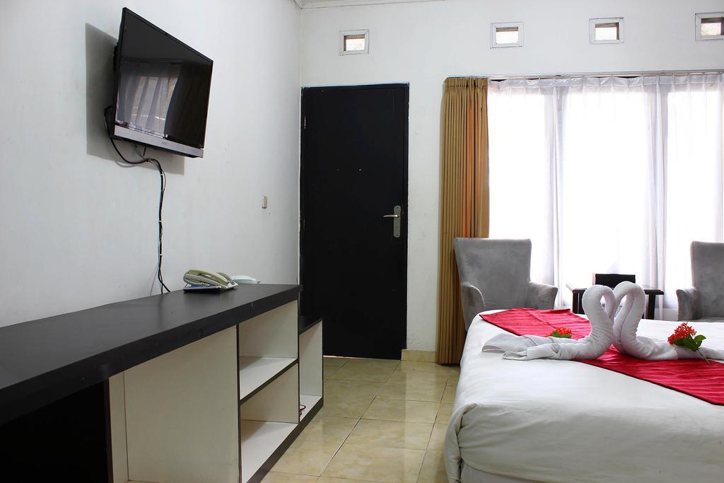 The Rizen Hotel Cisarua Luaran gambar